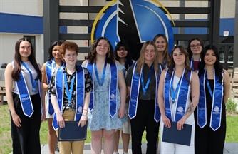 Blackhawk’s Dental Students Recognized in Pinning Ceremony