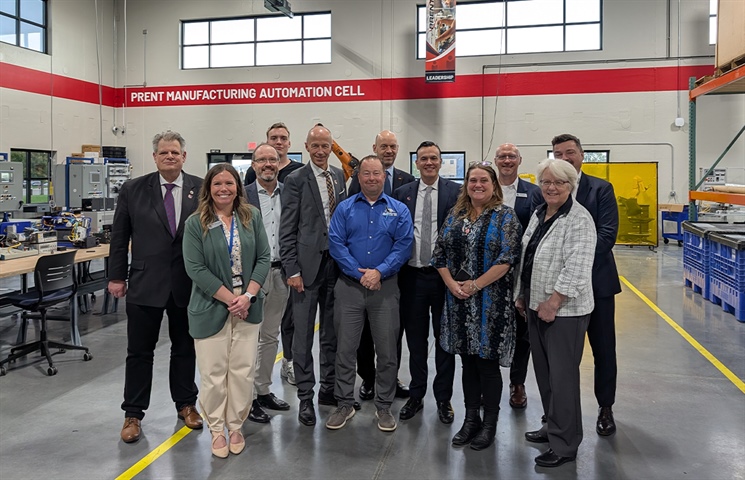 German Delegation Visits Blackhawk
