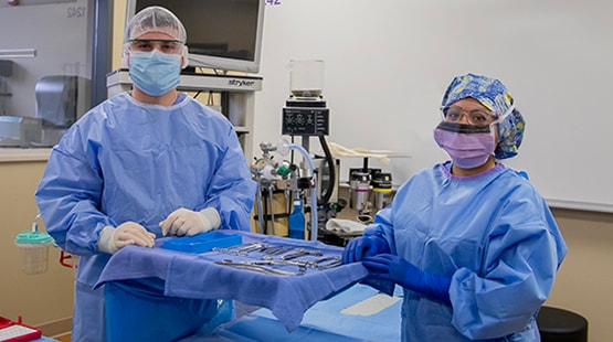 Surgical Technology students in lab